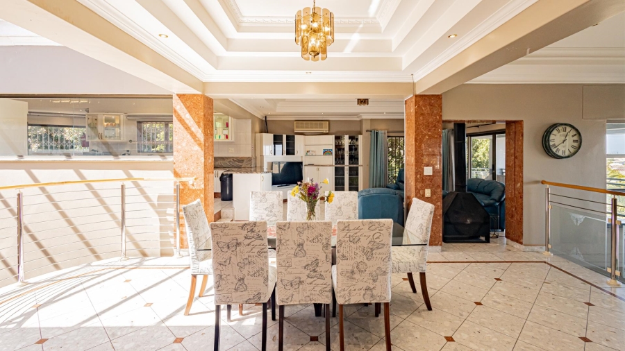 7 Bedroom Property for Sale in Plattekloof Western Cape